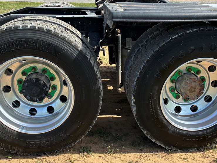 2018-mack-pinnacle-image-12
