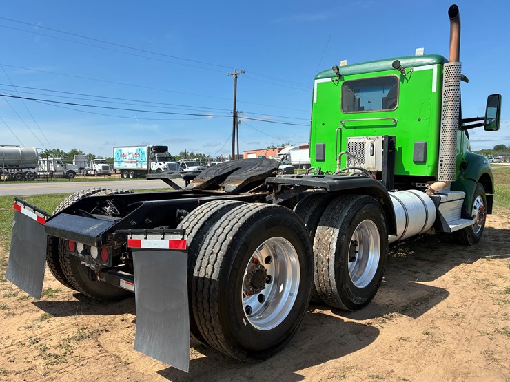 2020-kenworth-t880-image-4