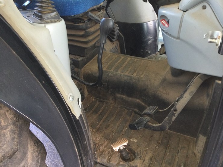 new-holland-t4020-image-15