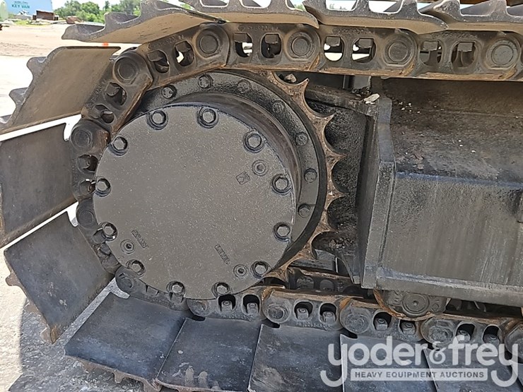 deere-130g-image-9