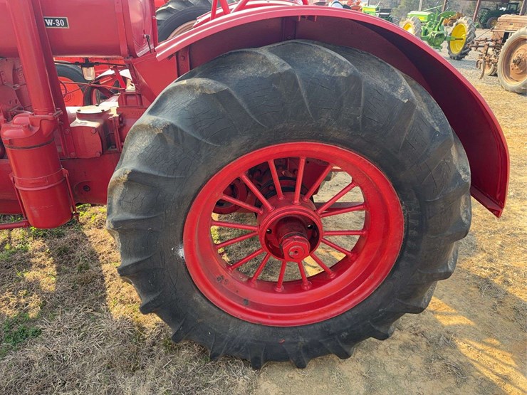 mccormick-deering-w-30-image-12