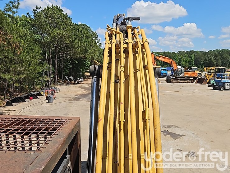 2016-caterpillar-323fl-image-25