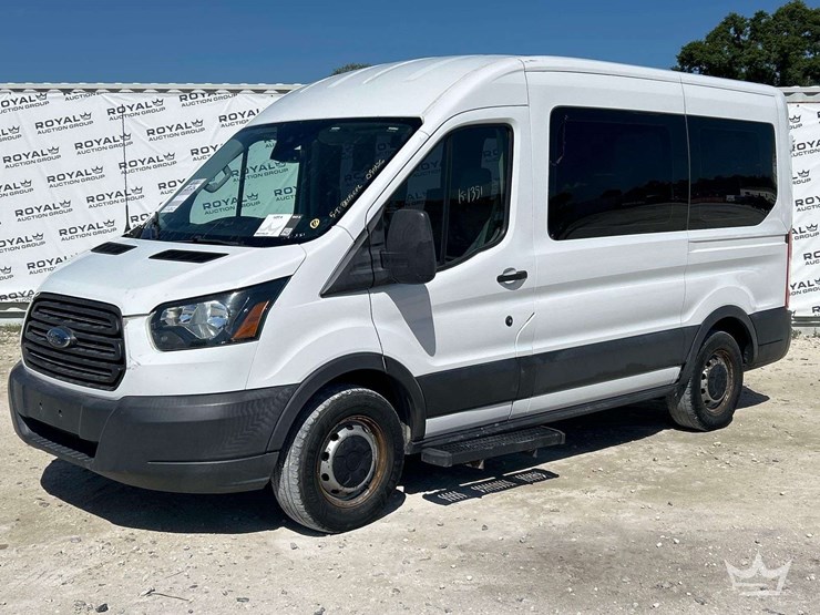 2018-ford-transit-image-1