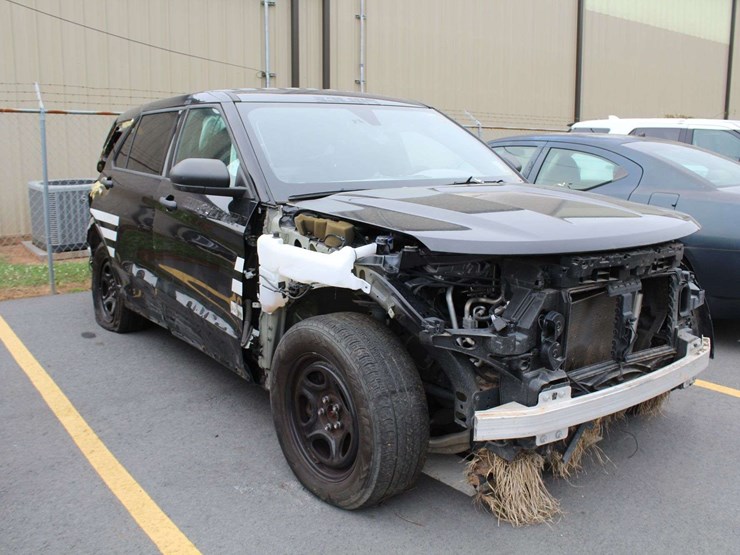 2022-ford-explorer-image-1
