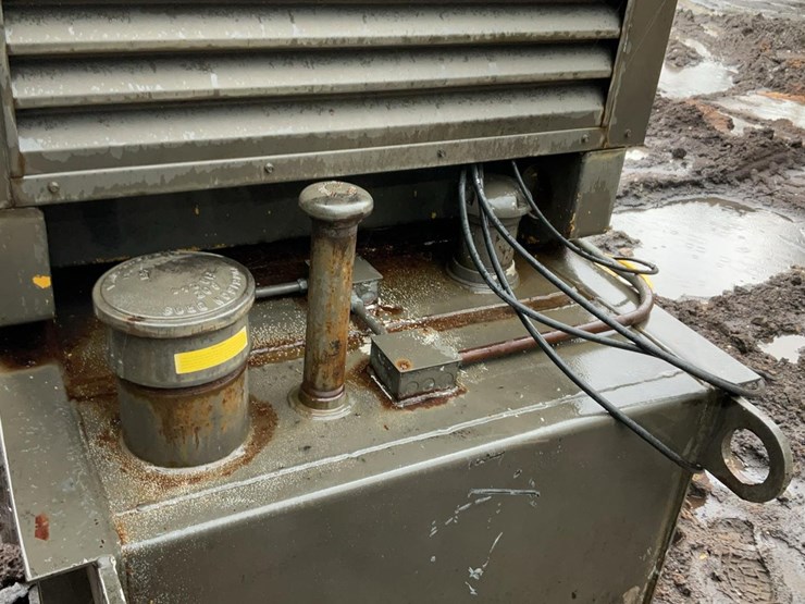 caterpillar-175-kw-image-28