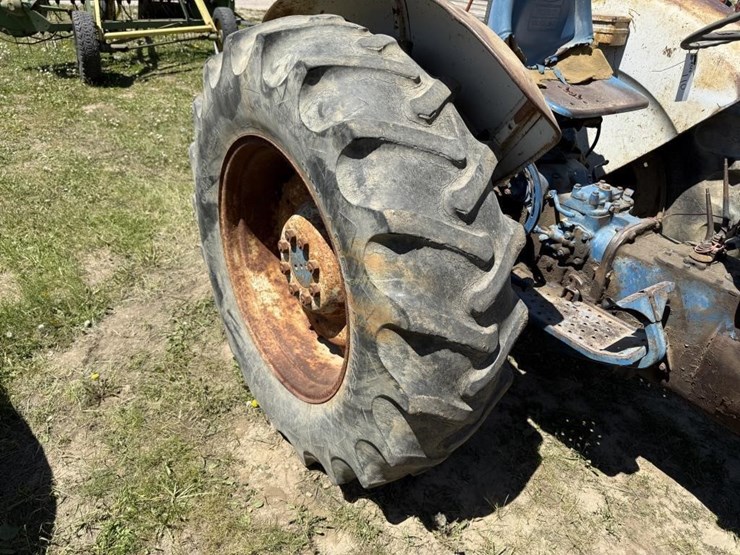 ford-4000-image-5