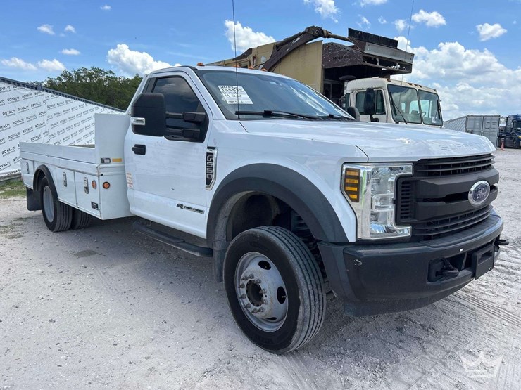 2019-ford-f550-image-2