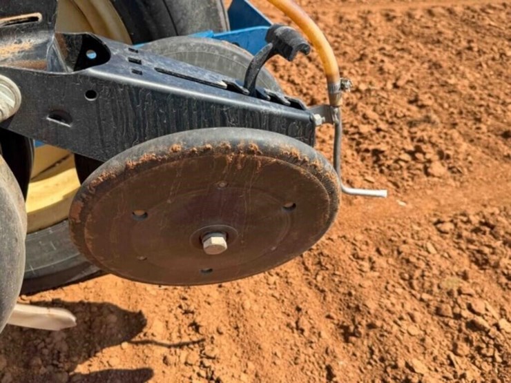 kinze-3200-image-21