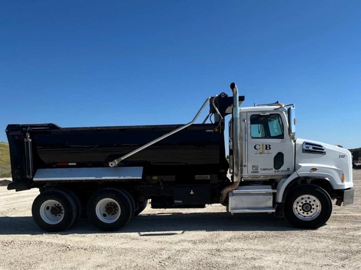 2022-western-star-dump-truck-image-4