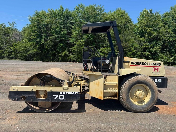 1999-ingersoll-rand-sd070d-pro-pac-66in-smooth-drum-roller-image-2