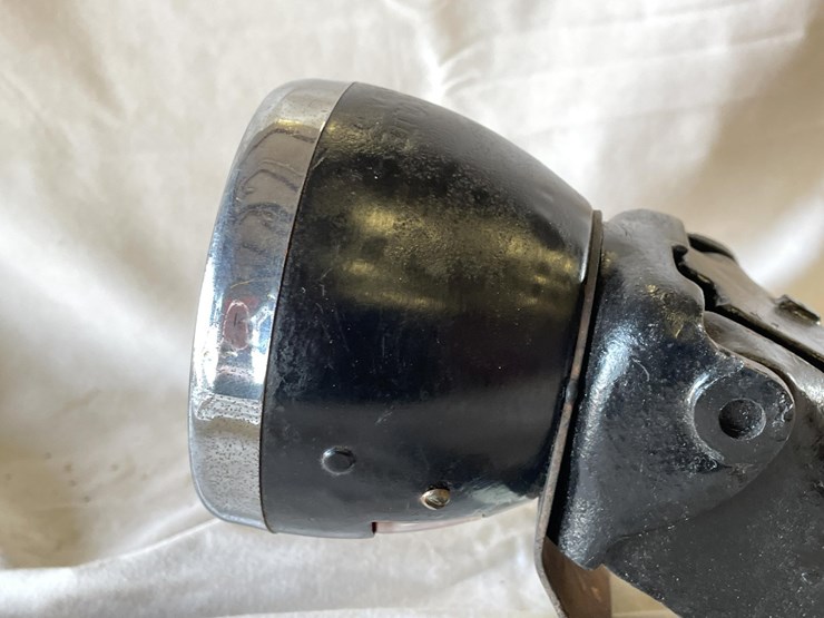 #5372-•-buick-or-pontiac-woodie-tail-light-(las-cruces,-nm)-image-5