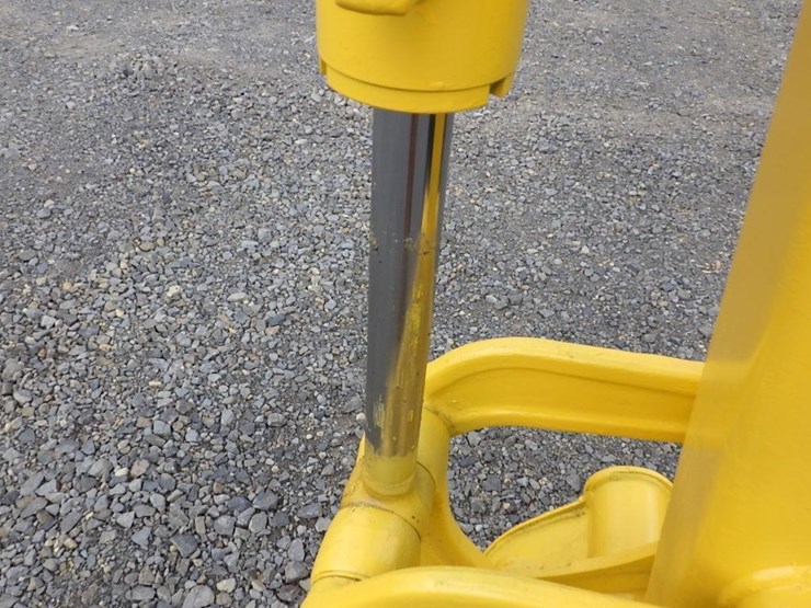 komatsu-pc28uu-image-17