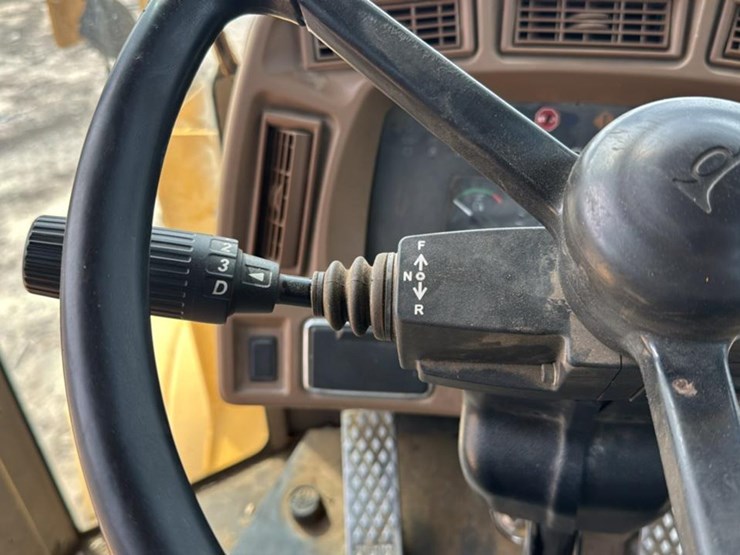 2001-john-deere-444h-image-43