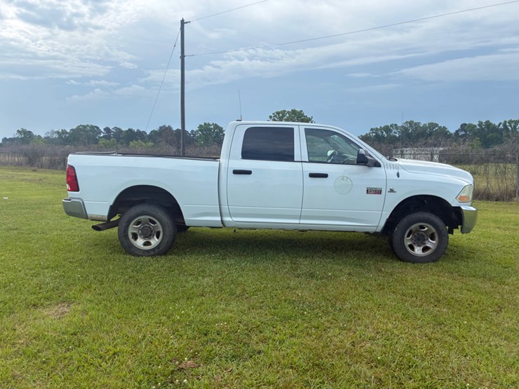 2012-dodge-2500-image-4