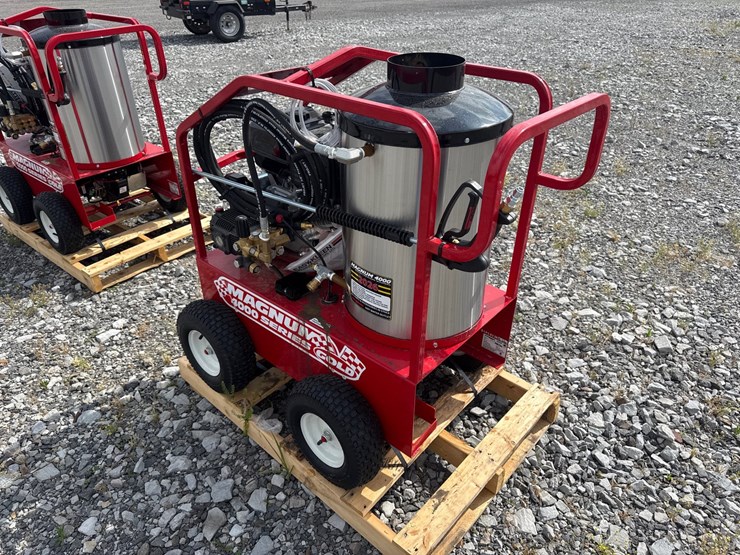 #5405-•-unused-magnum-4000-hot-water-pressure-washer-2616120-image-3