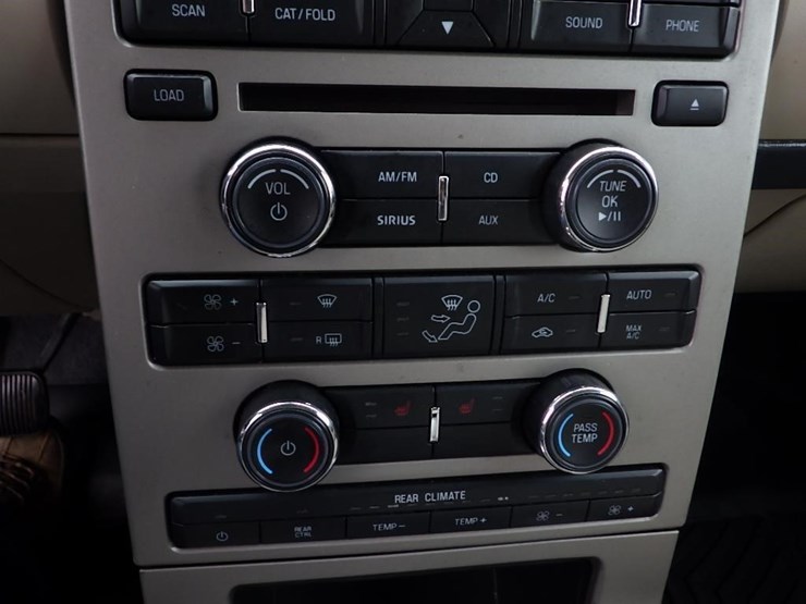 2009-ford-flex-image-36