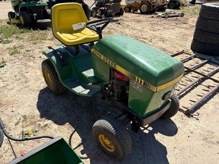 john-deere-111-image-1