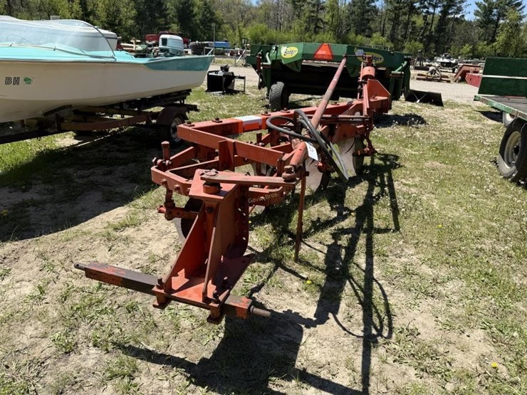 allis-chalmers-3pt-4-bottom-plow-image-2
