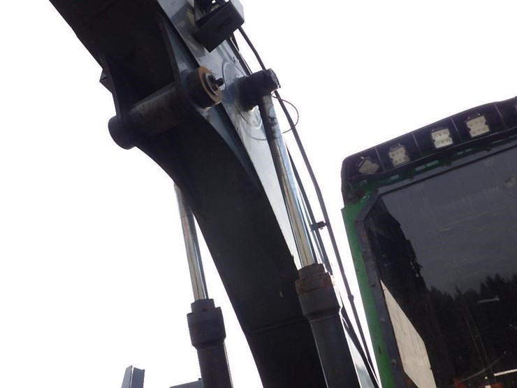 2017-deere-3754g-image-11
