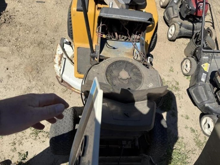 cub-cadet-1620-image-6