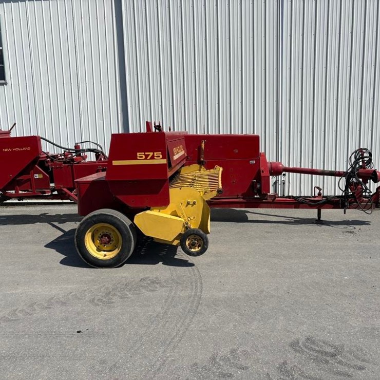 NEW HOLLAND 575