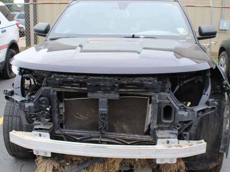 2022-ford-explorer-image-12