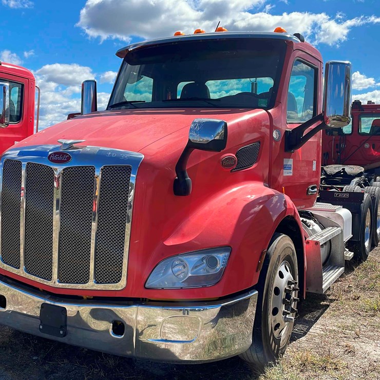 2019 PETERBILT 579