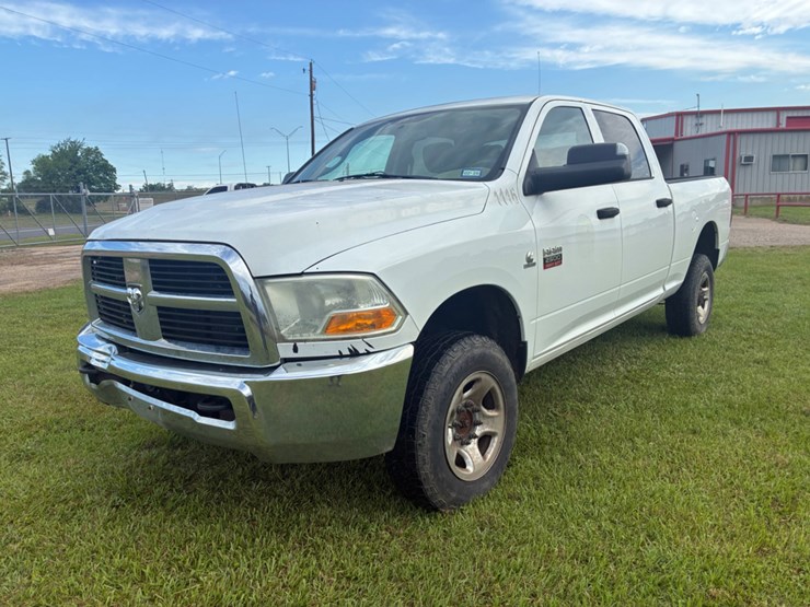 2012-dodge-2500-image-1