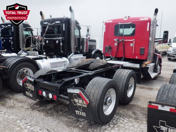 2023-kenworth-t680-image-8
