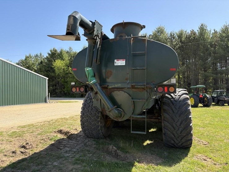 husky-8000-gallon-manure-tanker-image-10