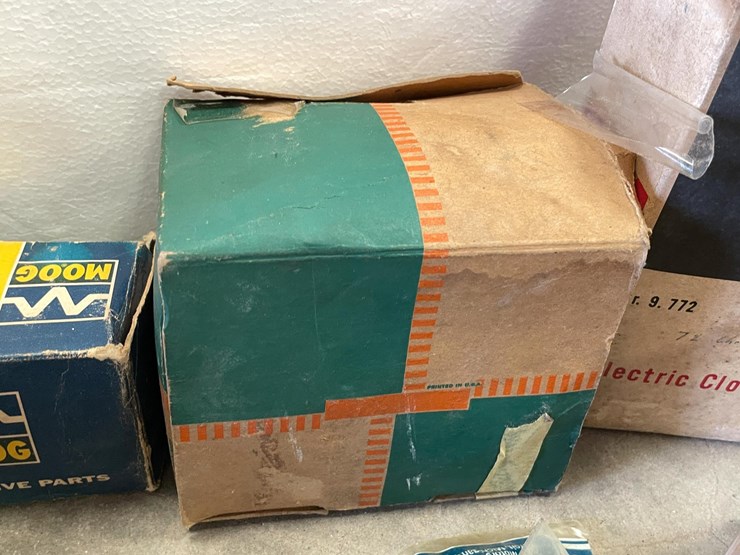 #5379-•-lot-of-general-motors-oe-parts-(las-cruces,-nm)-image-10