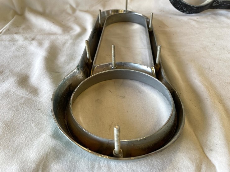 #5393-•-(2)-chevrolet-dash-bezels-(las-cruces,-nm)-image-7