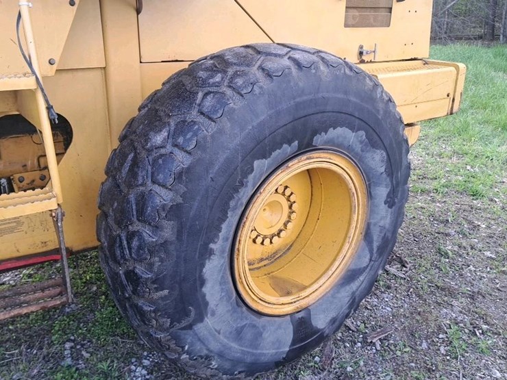 caterpillar-928g-image-34
