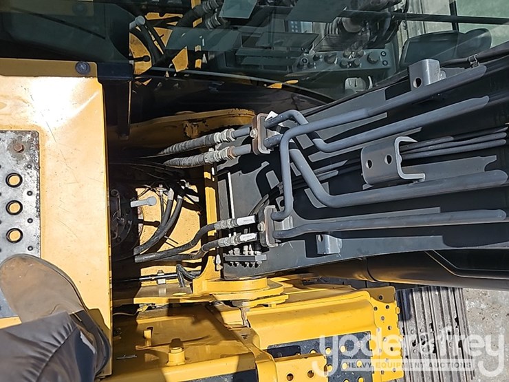 deere-130g-image-30