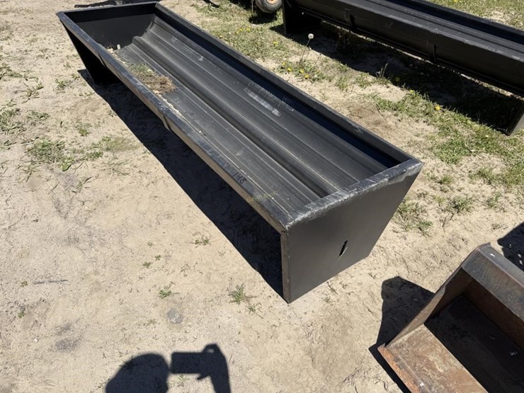 90"-metal-feed-bunk-image-2