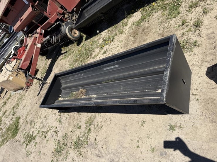 90"-metal-feed-bunk-image-3
