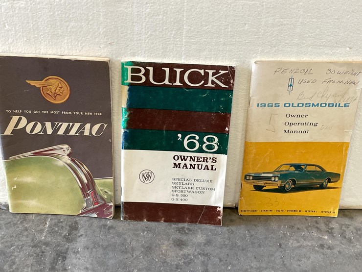 #5413-•-vintage-pontiac,-oldsmobile,-and-buick-owner's-manuals-(las-cruces,-nm)-image-1