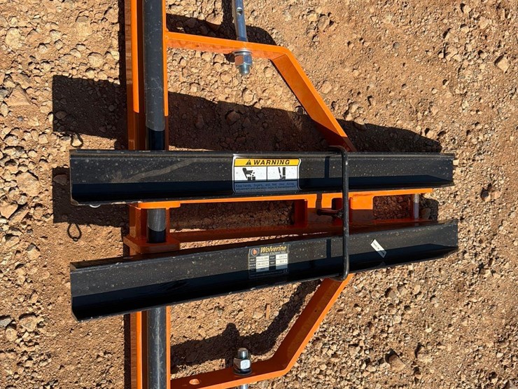 unused-wolverine-foldable-pallet-forks-image-2