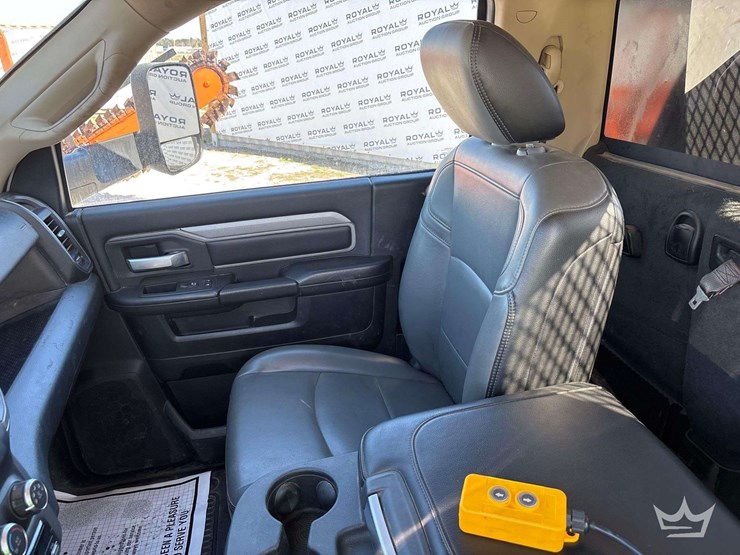 2019-ram-4500-4x4-mason-dump-truck-image-33