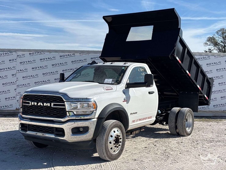 2019-ram-4500-4x4-mason-dump-truck-image-1