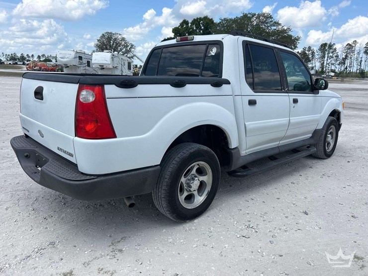 2004-ford-explorer-sport-trac-image-3