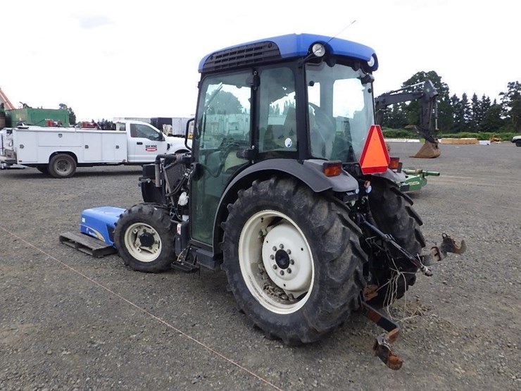 new-holland-t3040v-tractor-image-7
