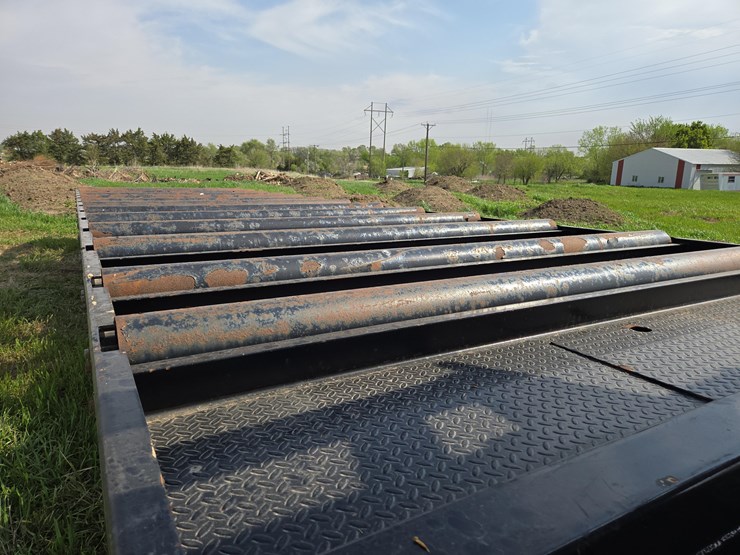 2015-precision-equipment-truss-gooseneck-trailer-image-17