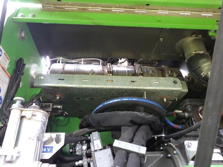 sennebogen-738e-tree-handler-image-25