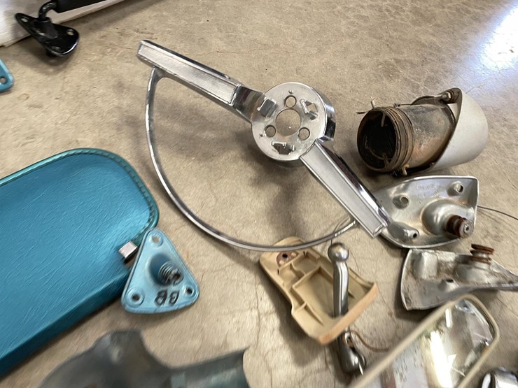#5402-•-huge-lot-of-classic-car-parts-(las-cruces,-nm)-image-7