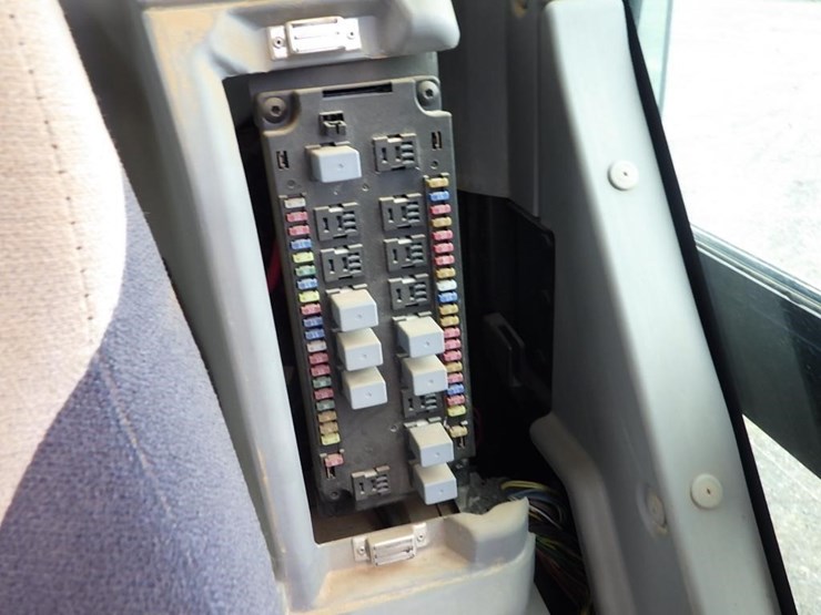 2019-caterpillar-335f-lcr-image-66