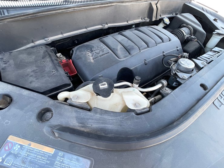 2011-chevrolet-traverse-image-121