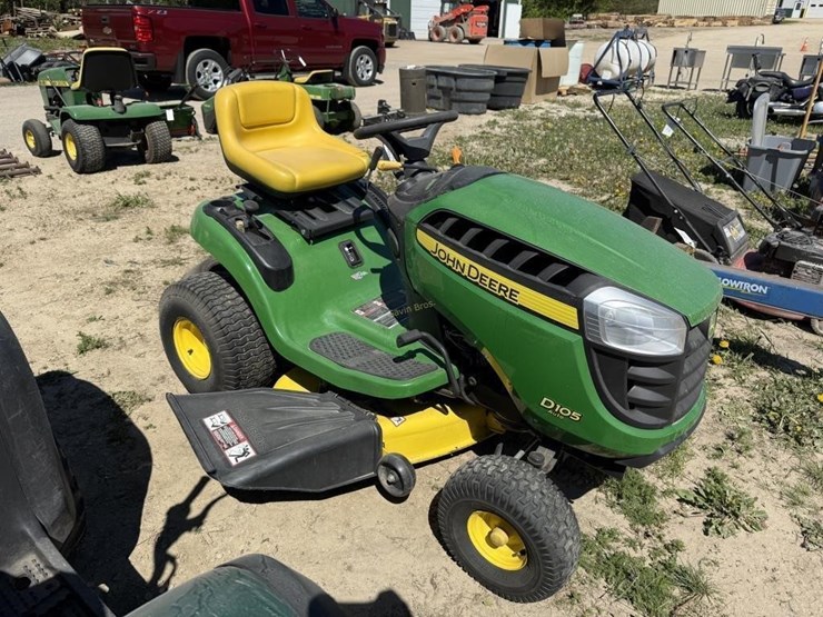 john-deere-d105-image-8