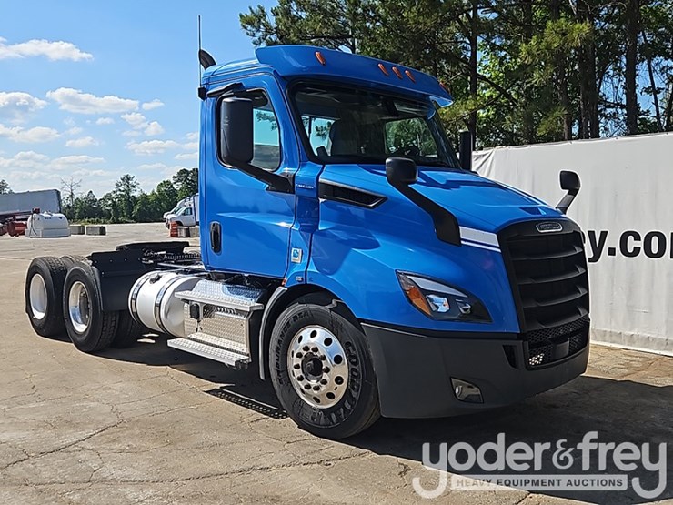 2019-freightliner-cascadia-116-image-7