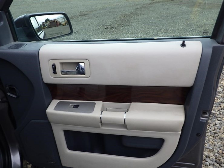 2009-ford-flex-image-22